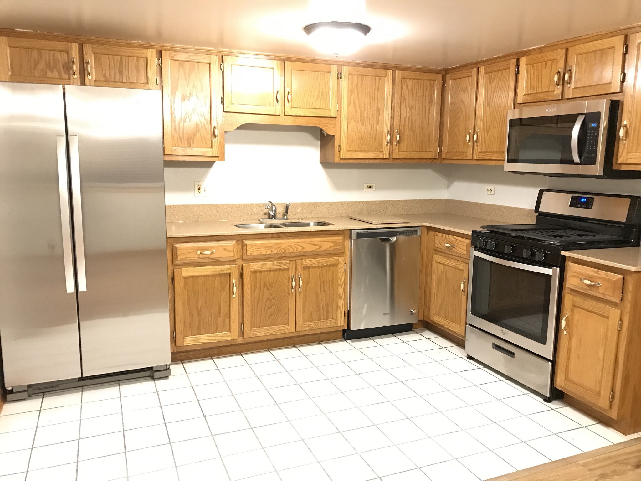 new granite counter top new sink new faucet - 3121 S Harlem Ave