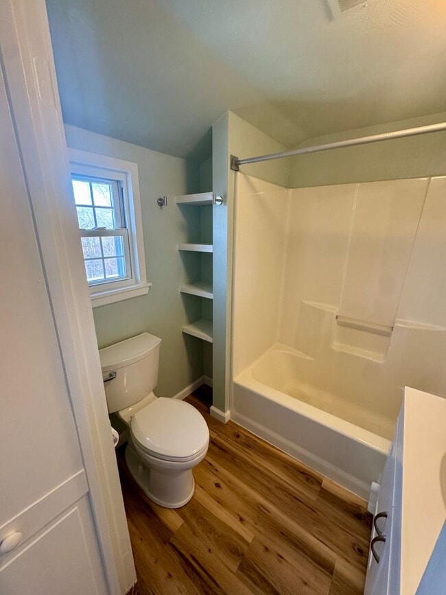 Building Photo - 409 North Ave