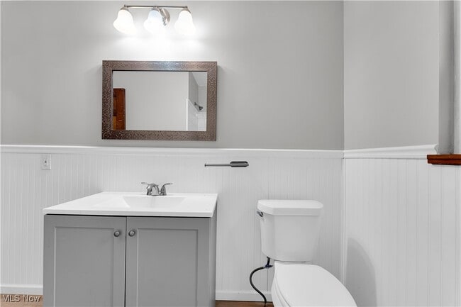 Building Photo - 13803 Wolf Ave