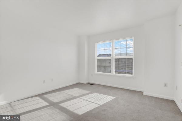 Building Photo - 655 Fisher Dr