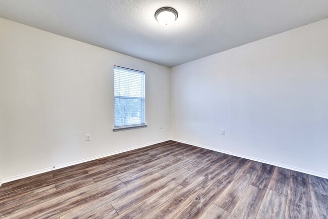 Building Photo - 9004 Bird Brook Ln