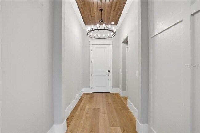 Building Photo - 15165 Serene Shrs Lp