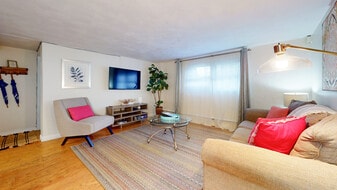 Building Photo - 79 Chestnut St