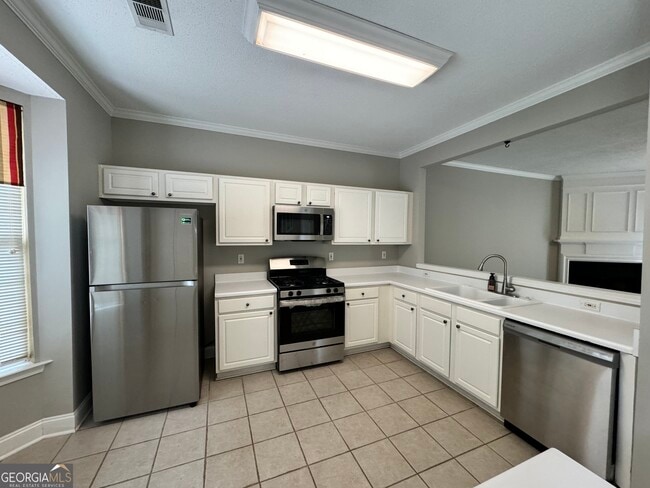 Building Photo - 4645 Valais Ct