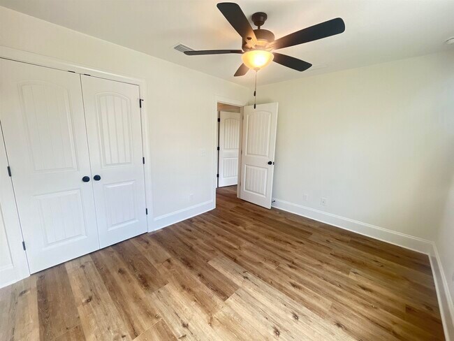 Building Photo - 31 Klickitat Dr