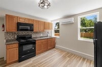 Building Photo - 135 3rd St