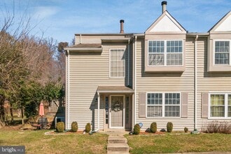 Building Photo - 10477 Campus Way S