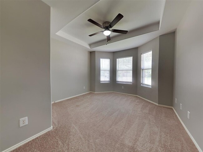 Building Photo - 5513 Rio Ramos St