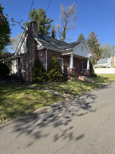Primary Photo - 73 Stamey St