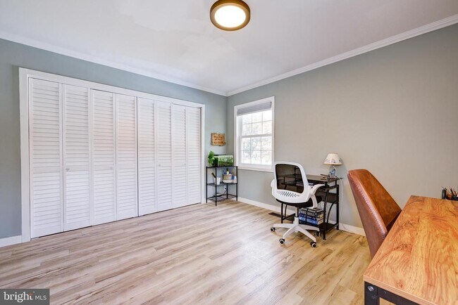 Building Photo - 325 Juniper Dr