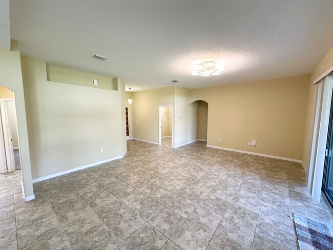Building Photo - 6 Prince Eric Ln