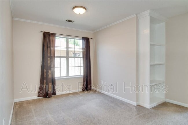 Building Photo - 141 Summerfield Cir