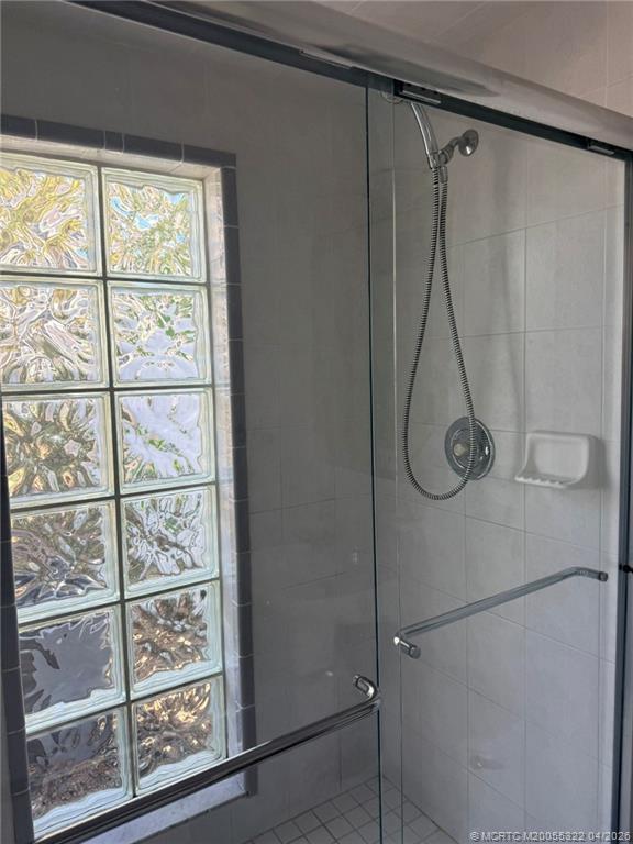 Building Photo - 33 SE Sailfish Ln