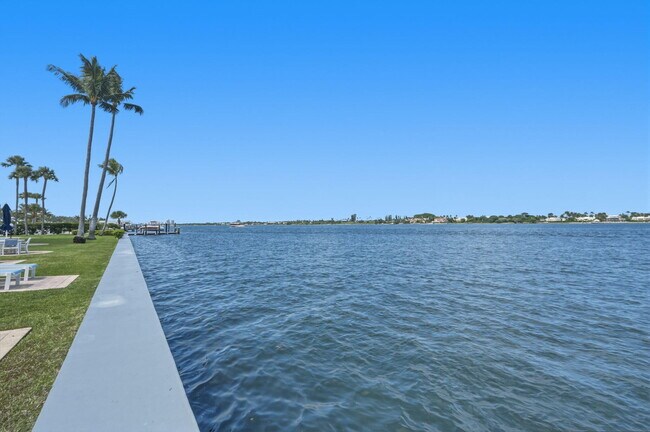 Building Photo - 2800 N Flagler Dr