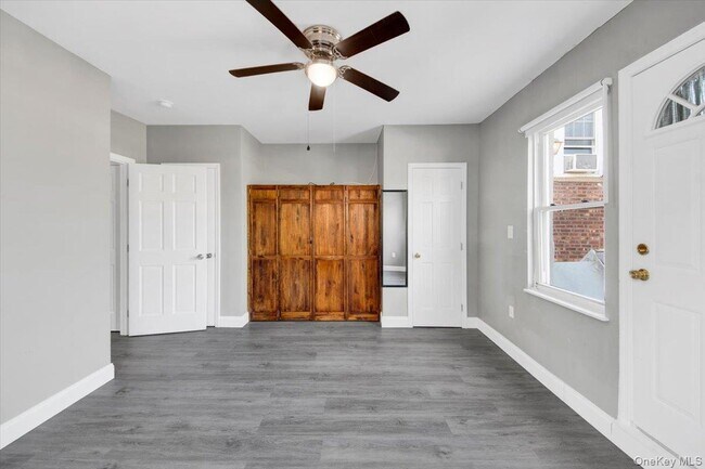 Building Photo - 310 W 238th St