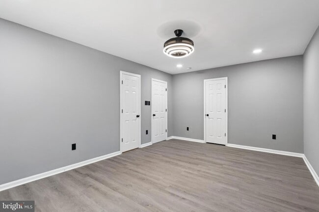 Building Photo - 39 Hidden Lake Dr