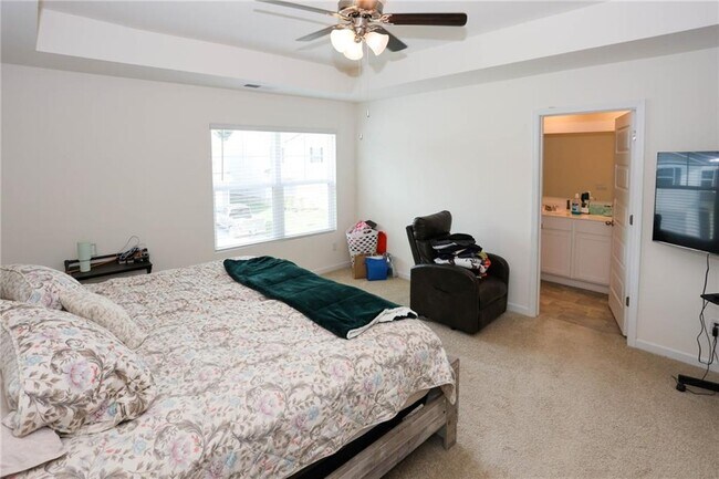 Building Photo - 457 Shasta Ct
