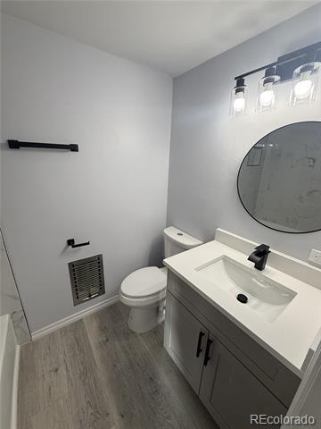 Building Photo - 2203 S Holly St