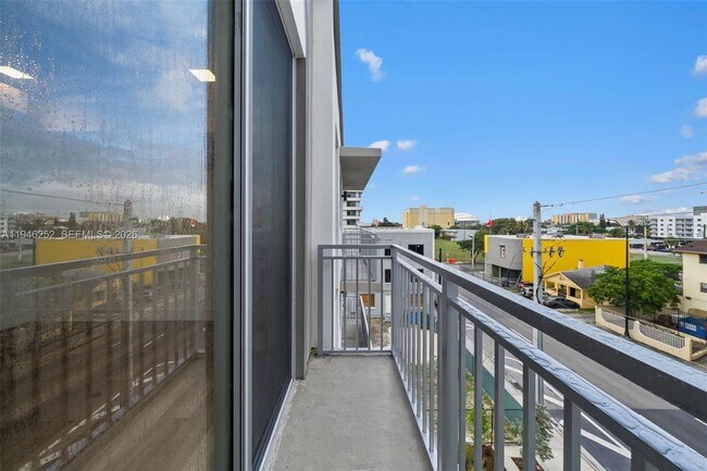 Building Photo - 650 SW 1st St