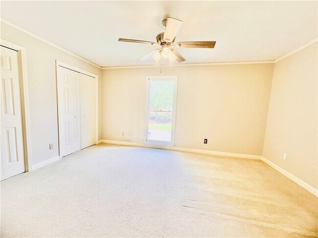 Building Photo - 205 Kinderhill Ct