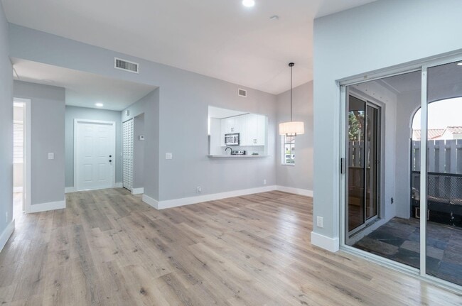 Building Photo - 1579 Springside Dr