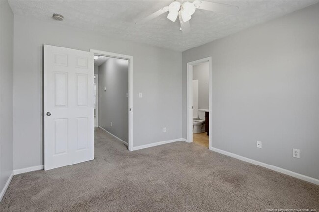 Building Photo - 142 Collinwood Dr