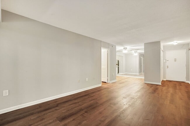 Building Photo - Available Now! 1 Bed / 1 Bath Condo in the...