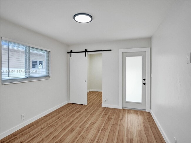 Building Photo - 932 Mandarin Isle