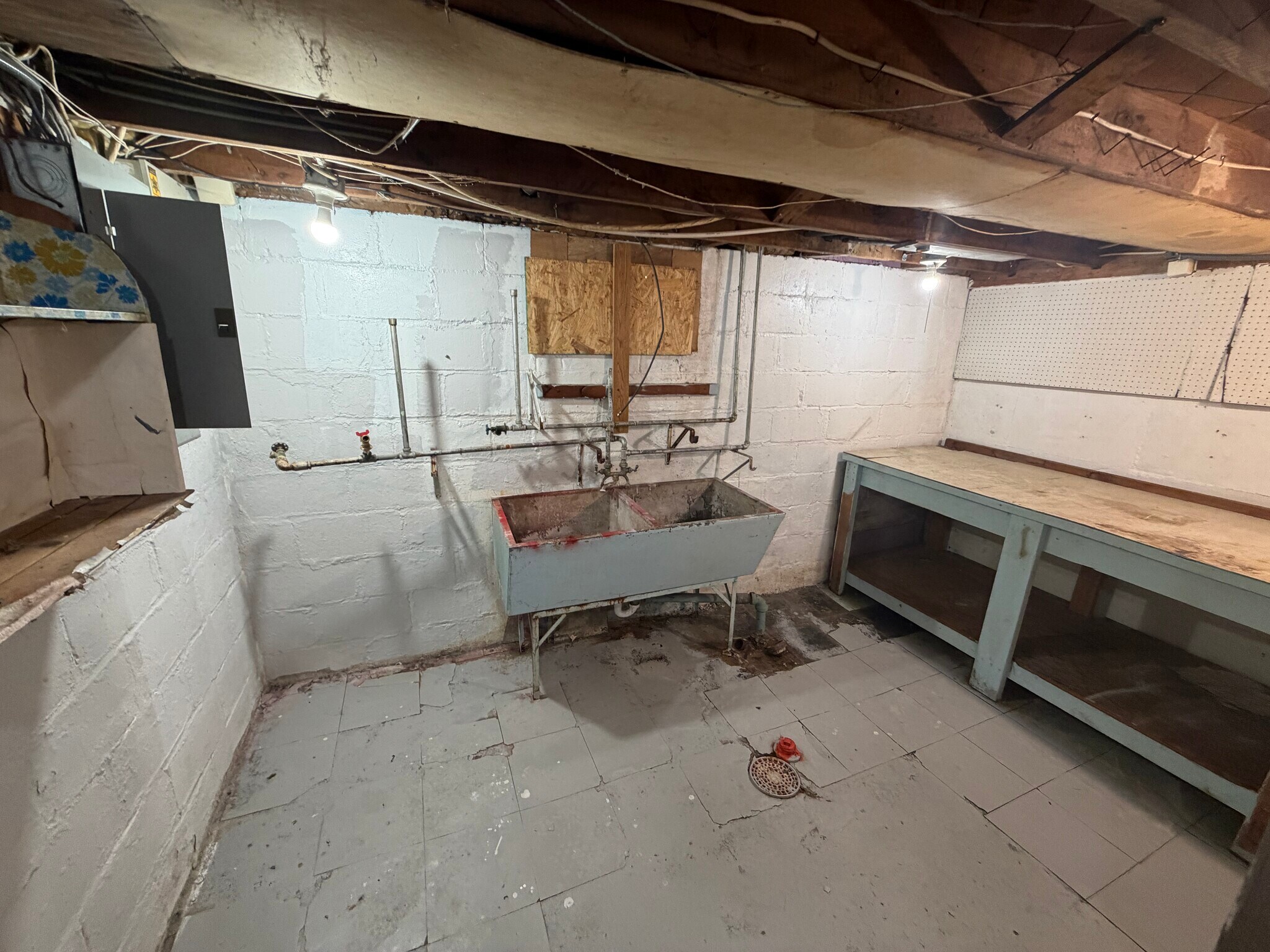 Building Photo - 2028 Joliet St