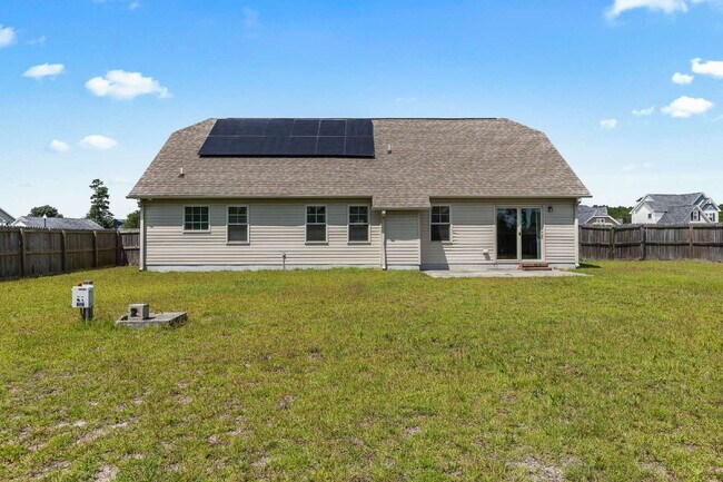 Building Photo - Charming 3- Bedroom home in Bradford Estates!