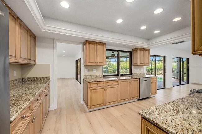 Building Photo - 5 Cache Cay Dr