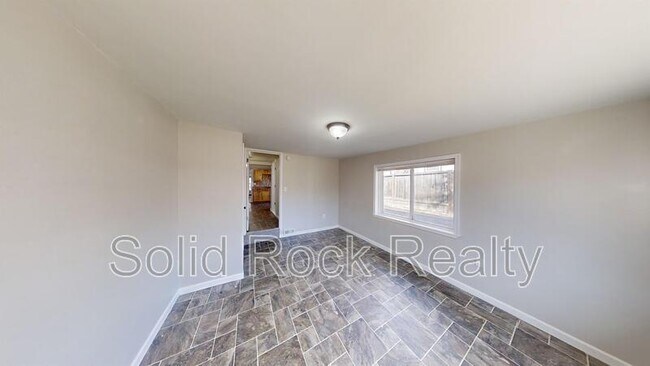 Building Photo - 219 N Institute St