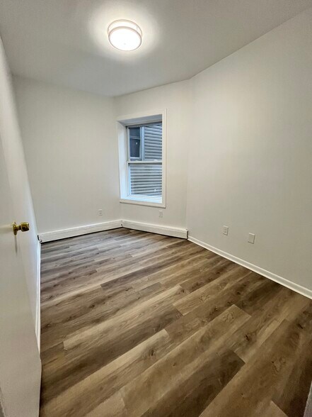 117 Wade St 2G - 124 Wade St