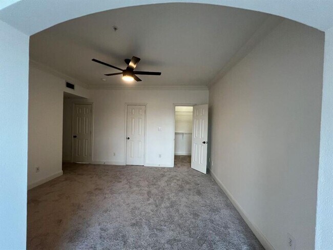 Building Photo - 7701 Rialto Blvd