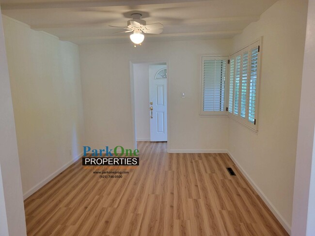 Building Photo - COMING SOON! Spacious single level Woodlan...