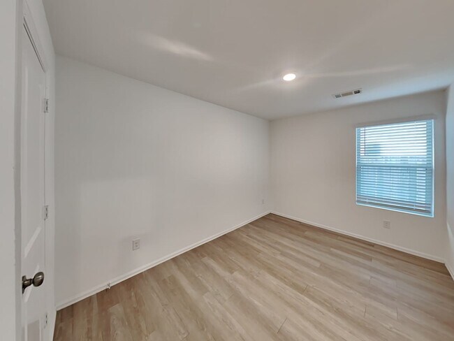 Building Photo - 22287 Stoney Ravine Dr