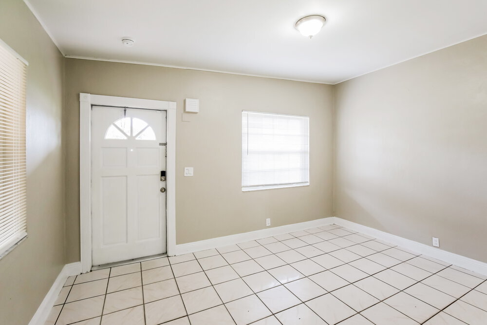 Building Photo - 1100 NW 143rd St