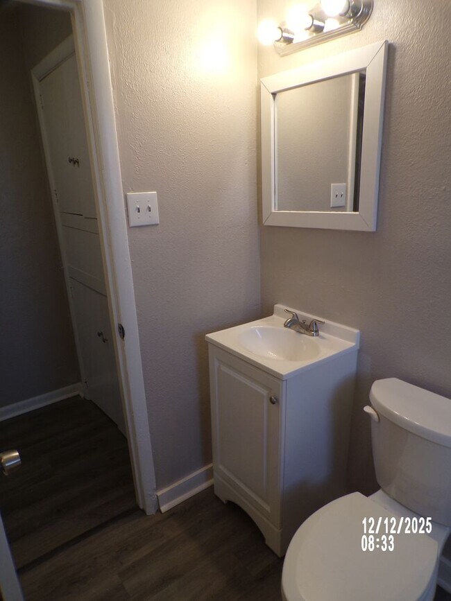 Building Photo - Great redo