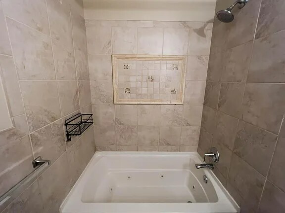 Building Photo - 721 S Milton Ave