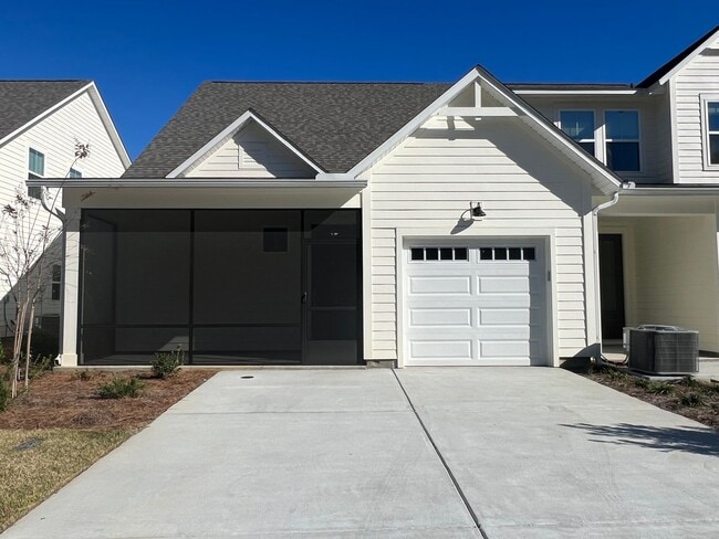 Building Photo - 3 Bedroom Townhouse in Washington Square!- Ask About Our Move-In Special!