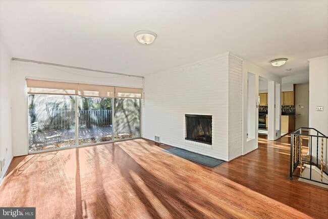 Building Photo - 1126 Ormond Ct