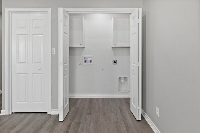 Building Photo - BEALL ST 1