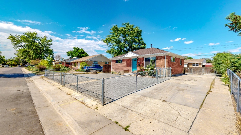 Building Photo - 7020 Avrum Dr