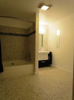 Building Photo - Beautiful and Historic condo just steps fr...