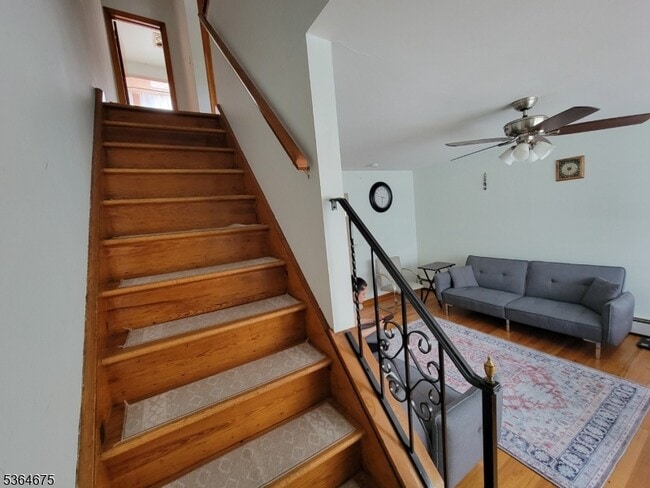 Building Photo - 555 Clifton Ave