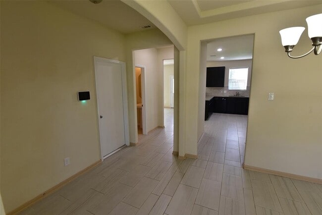 Building Photo - 2319 Bright Sunrise Trl