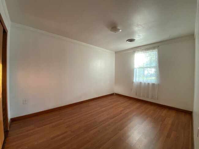 Building Photo - 1029 Terry St