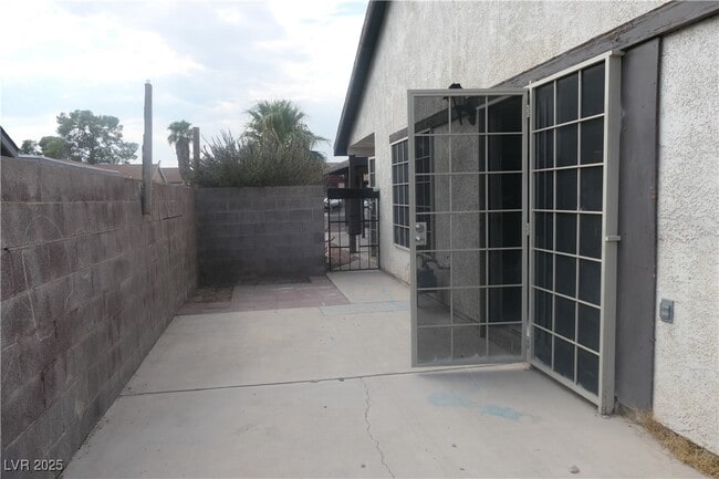 Building Photo - 4398 Bramblewood St