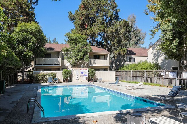 Building Photo - Central Santa Clara Location