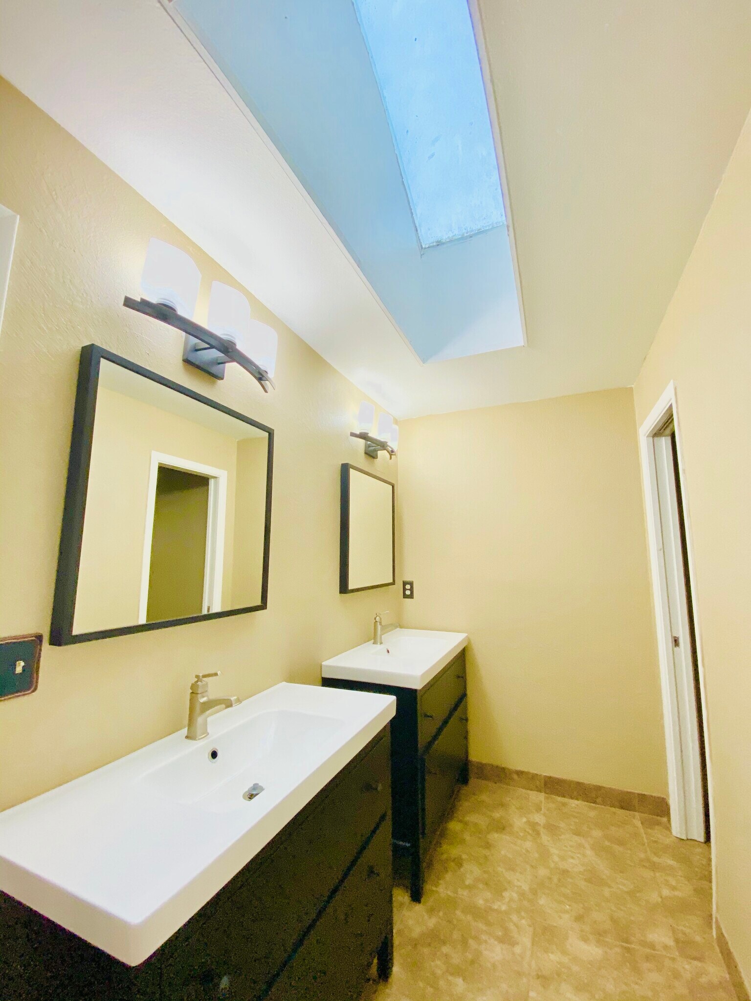 Building Photo - 13903 LAZY OAK DRIVE